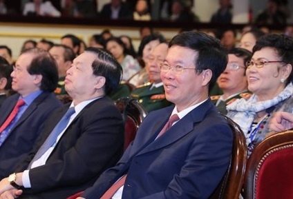 Ong Vo Van Thuong: Quan tam, boi duong tai nang san khau tre hinh anh