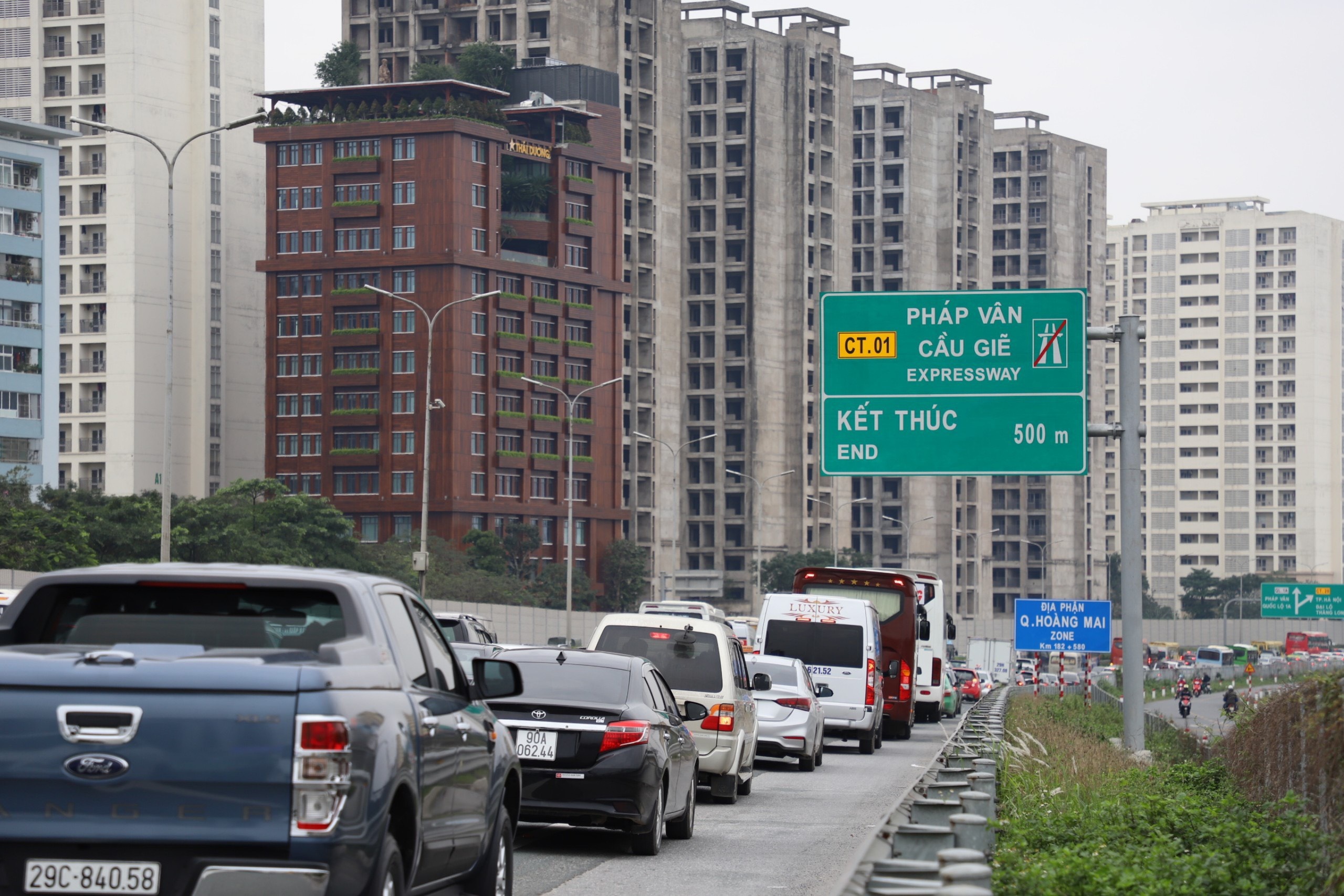 Nguoi dan do ve Ha Noi, cao toc un tac gan 10 km hinh anh