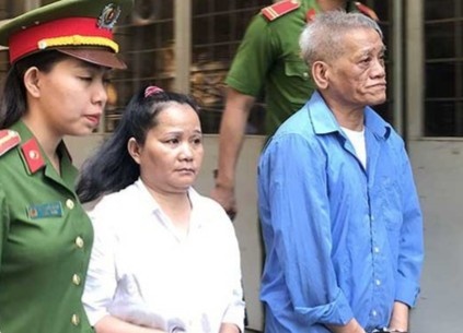 Bi kich ong xe om hoa than lam chu dat hinh anh