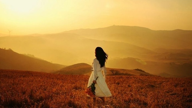 Sau mot cuoc tinh, to son va mang noi buon ra phoi gion trong nang hinh anh