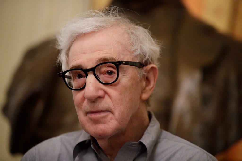 Hoi ky Woody Allen bi huy xuat ban vi bieu tinh phan doi hinh anh