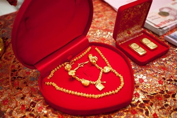 Ly hon, con dau doi me chong 35 chi vang cuoi hinh anh