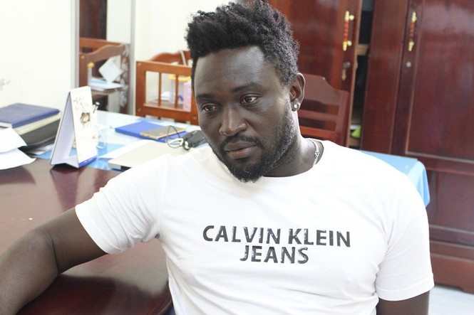 Mot phu nu Ca Mau bi lua 'nhan qua' nuoc ngoai hinh anh