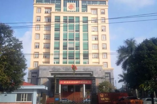 Bat qua tang Truong phong Cuc thue nhan tien cua doanh nghiep hinh anh