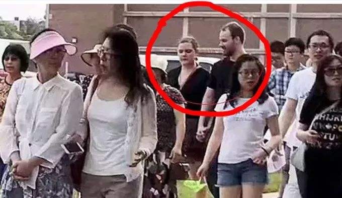 Sat hai nu sinh anh 3