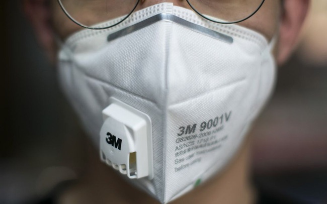 Nguoi tung ngoi tu danh chet ong lao sau loi khuyen deo khau trang hinh anh