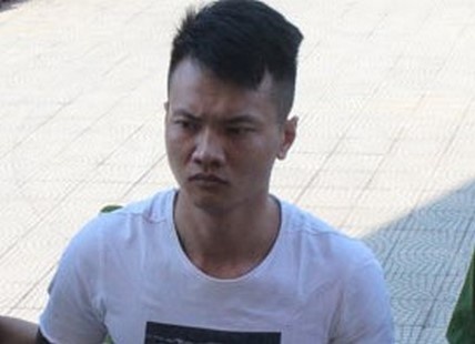 Chui boi, de doa cat gan neu khong tra no thay hinh anh