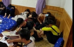 Hang chuc dan choi mo tiec ma tuy trong biet thu hinh anh