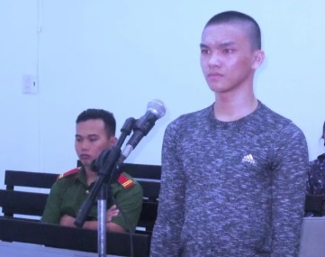 Tuyen an tu hinh ke giet me va em trai hinh anh
