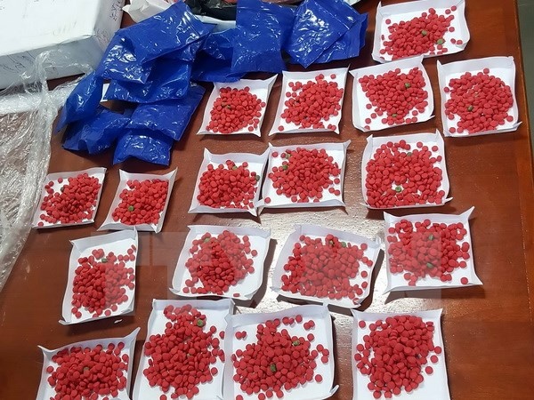 Bat nguoi mua ban trai phep 12.000 vien ma tuy tong hop hinh anh