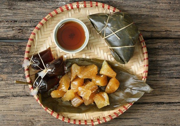 Tet Doan ngo trong noi nho que hinh anh