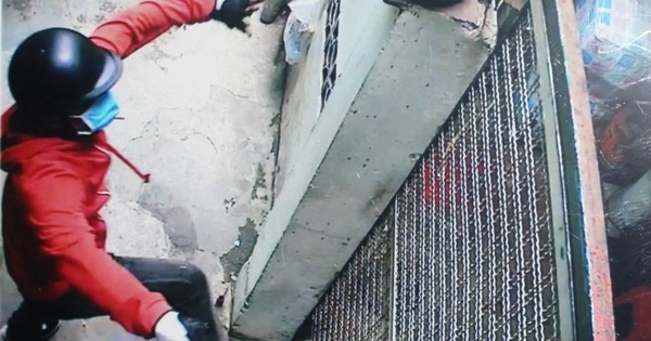 Thue nguoi tat son cung pham toi hinh anh