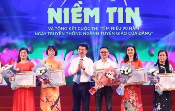 Tong ket cuoc thi tim hieu 90 nam Ngay truyen thong nganh Tuyen giao hinh anh