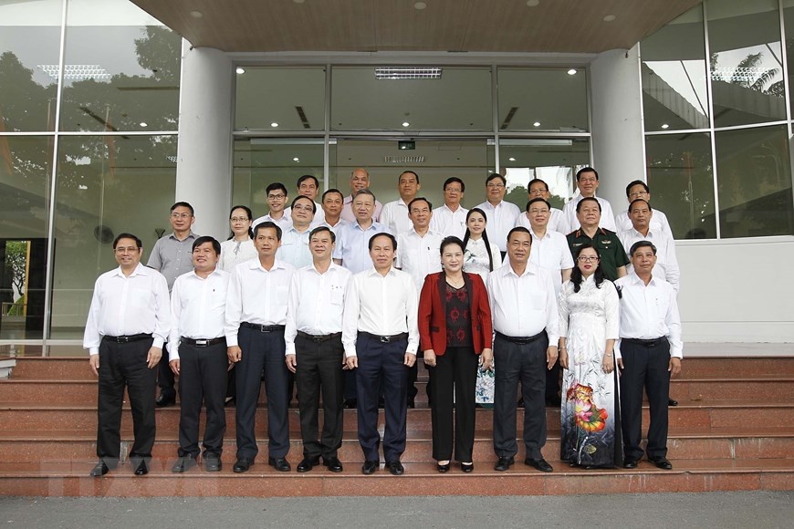 Bo Chinh tri lam viec voi cac Dang bo anh 13