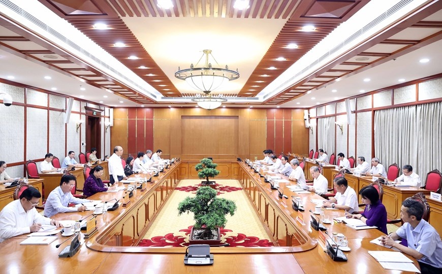 Bo Chinh tri lam viec voi cac Dang bo anh 11