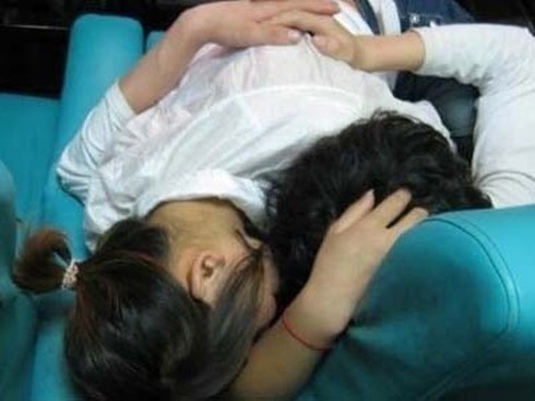 'Yeu' nu sinh lop 7, nam thanh nien bi khoi to hinh anh