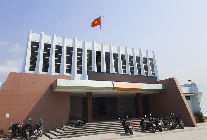 Giam doc trung tam van hoa anh 1