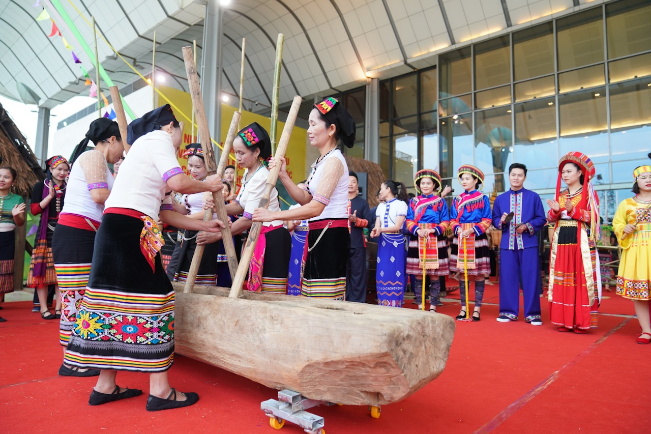 dan toc thieu so Viet Nam anh 9