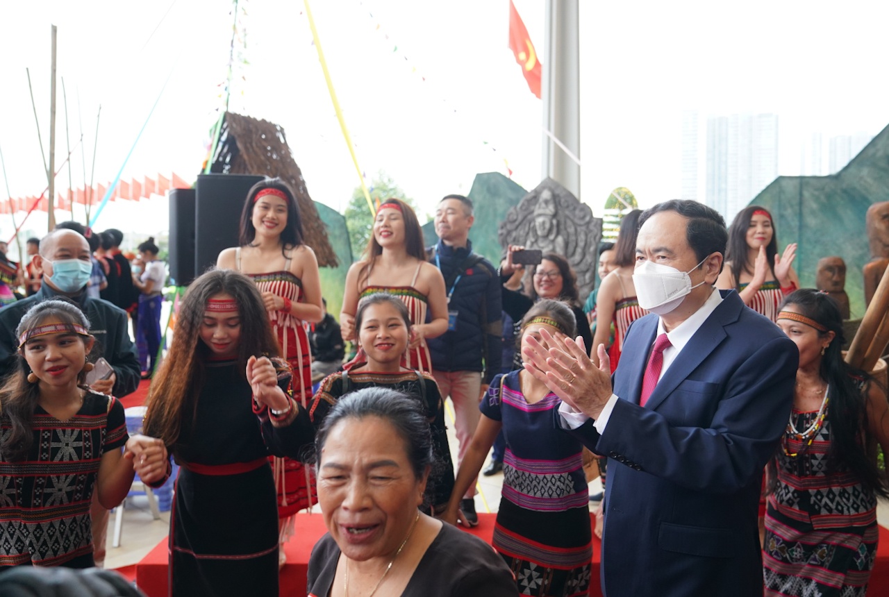 dan toc thieu so Viet Nam anh 8