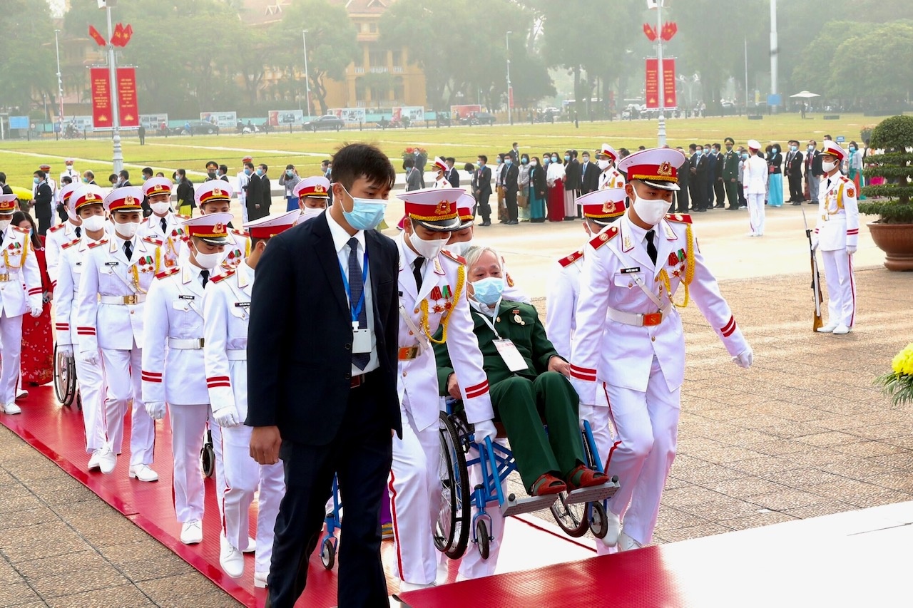 vieng Chu tich Ho Chi Minh anh 3