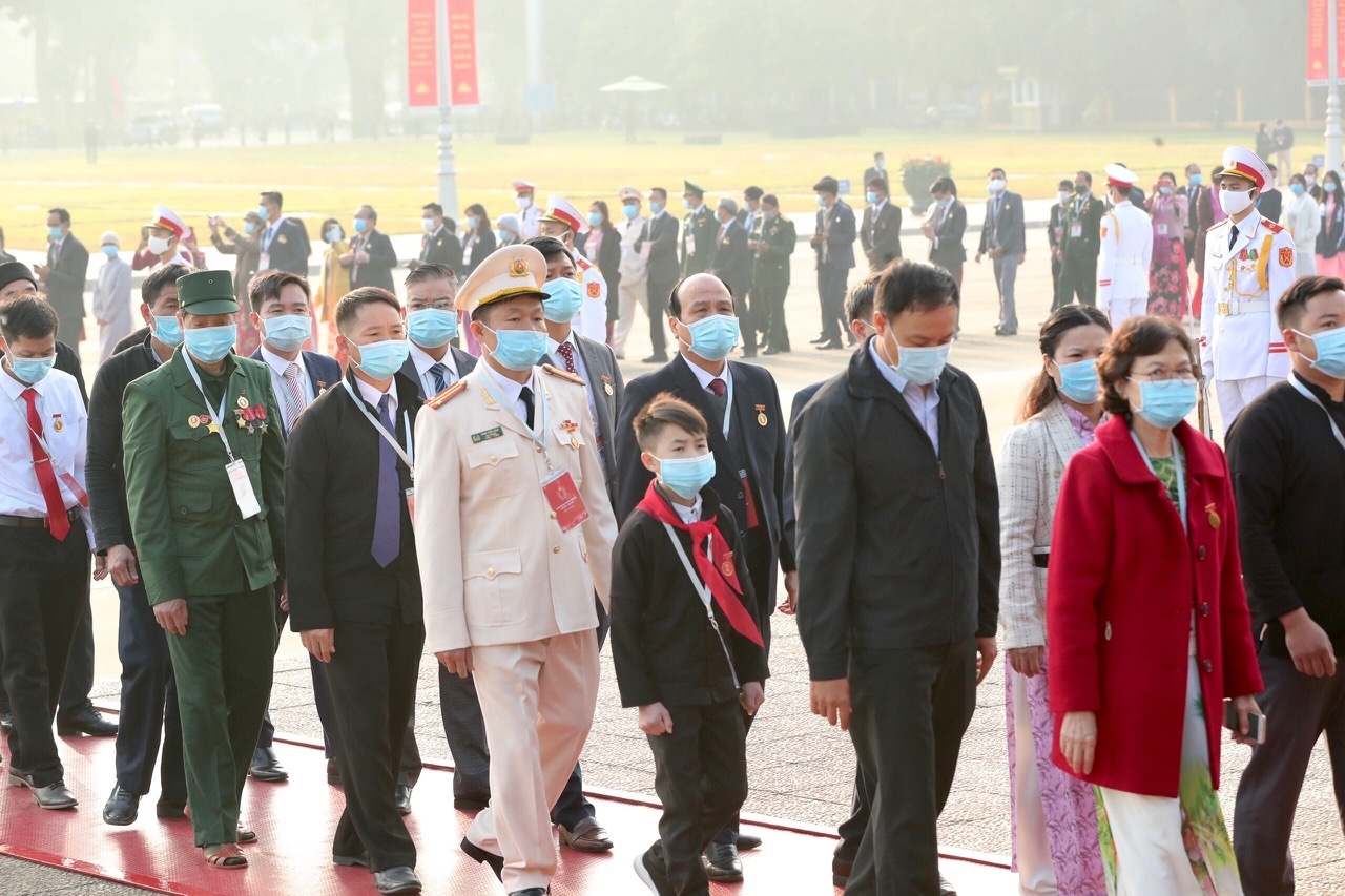 vieng Chu tich Ho Chi Minh anh 4