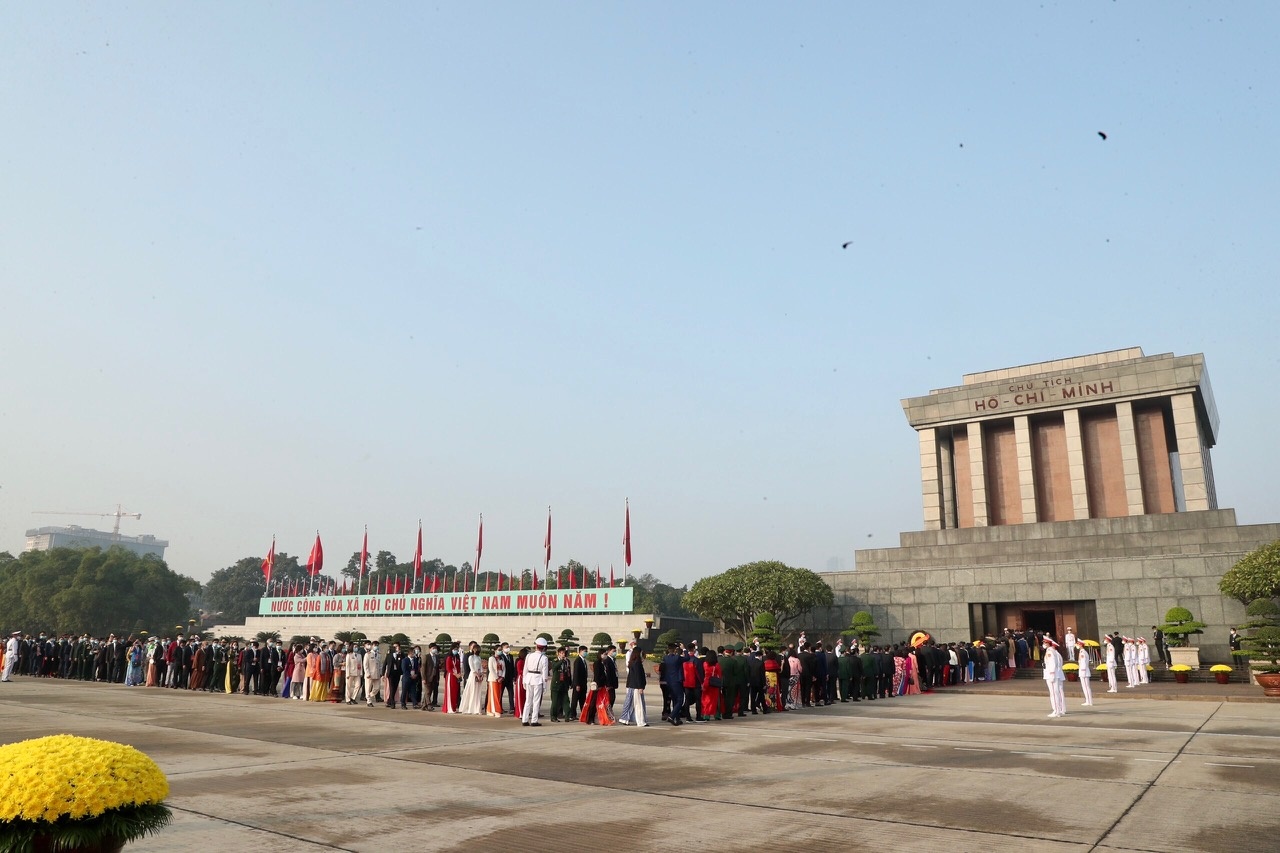 vieng Chu tich Ho Chi Minh anh 5