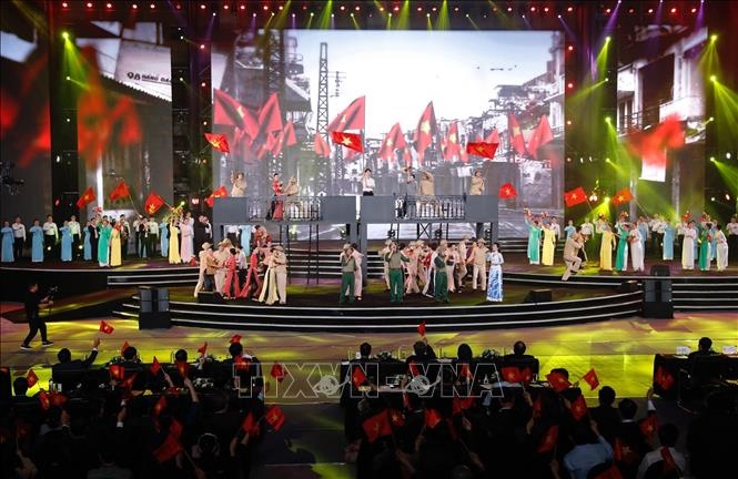 Dai hoi thi dua yeu nuoc anh 3