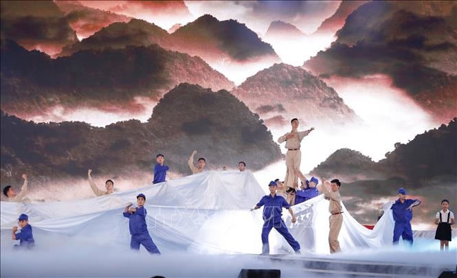 Dai hoi thi dua yeu nuoc anh 4