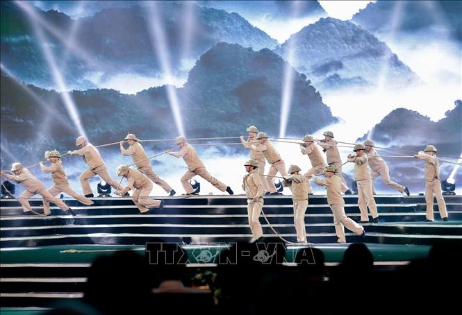 Dai hoi thi dua yeu nuoc anh 6