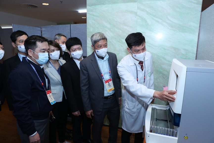 Dai hoi lan thu XIII cua Dang anh 4