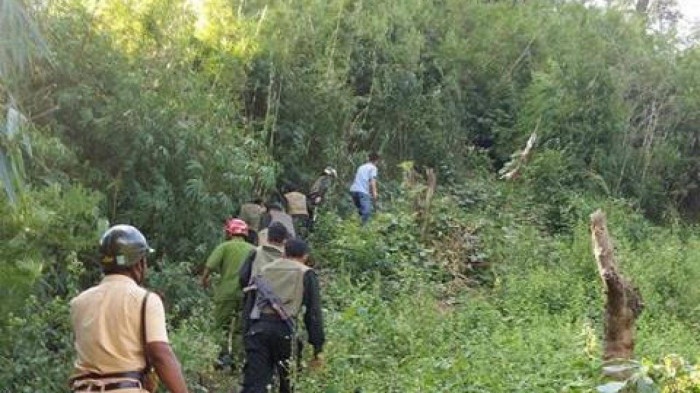 Truy bat nghi pham dam 4 nguoi roi tron vao rung hinh anh