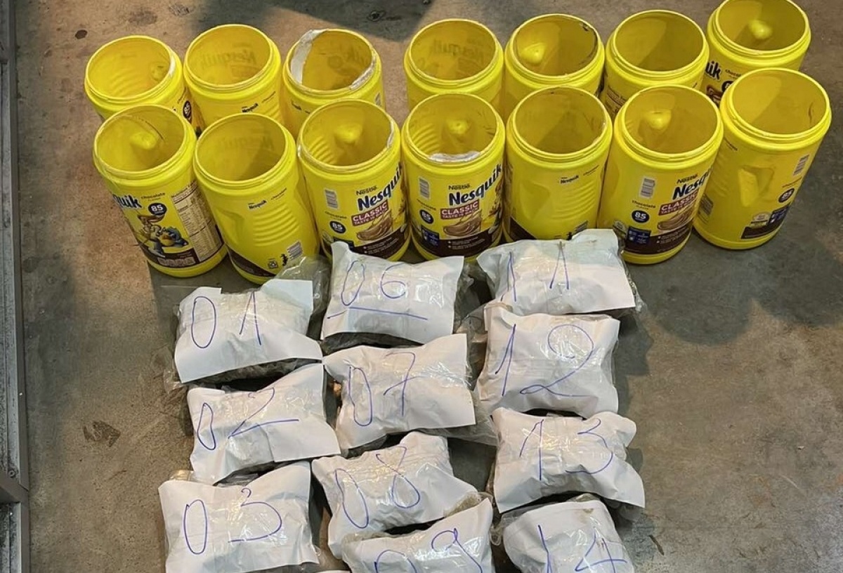 Chuyen gan 6 kg ma tuy duoi dang qua tang tu My ve Viet Nam hinh anh