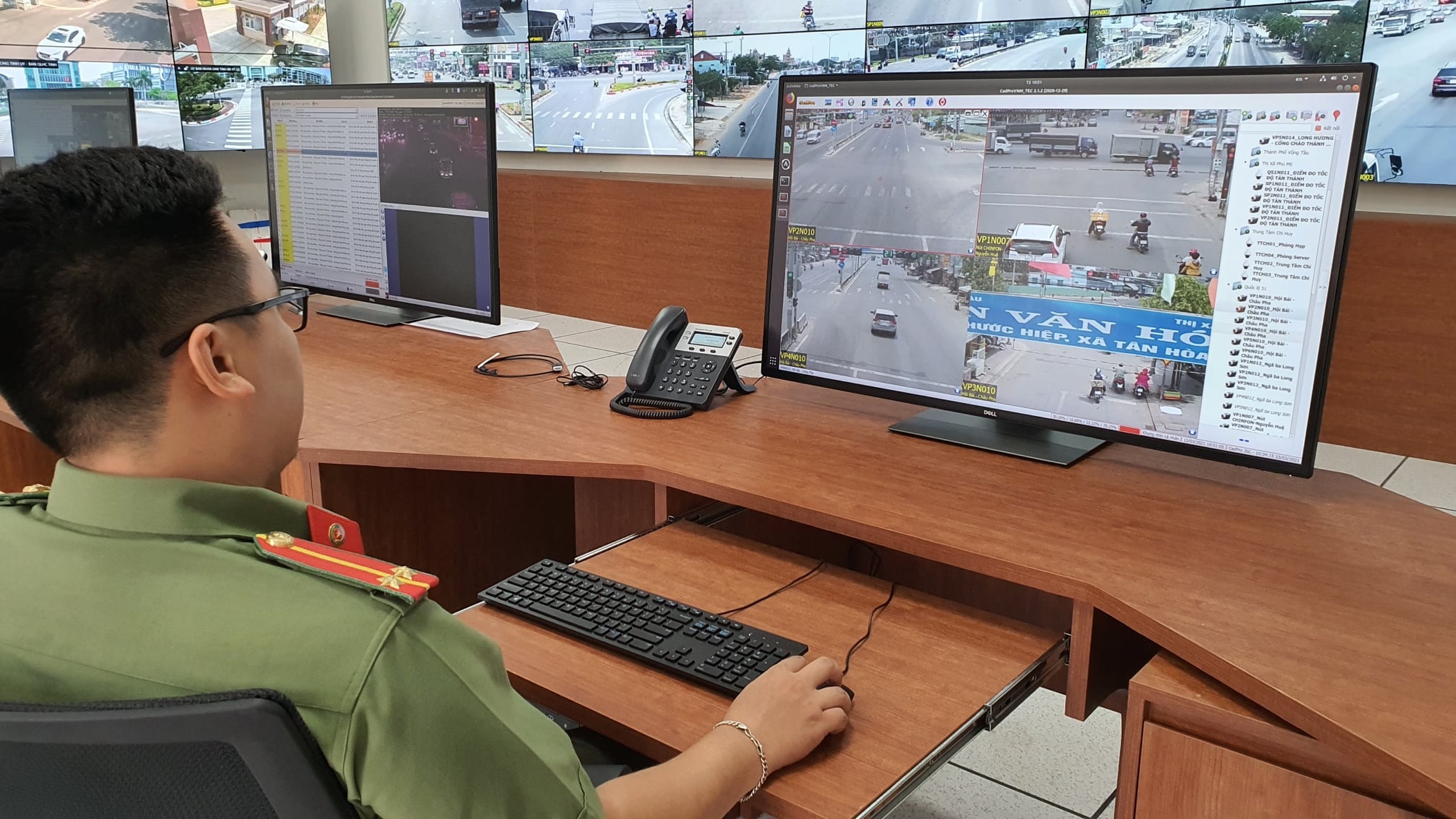 phat nguoi qua camera anh 1