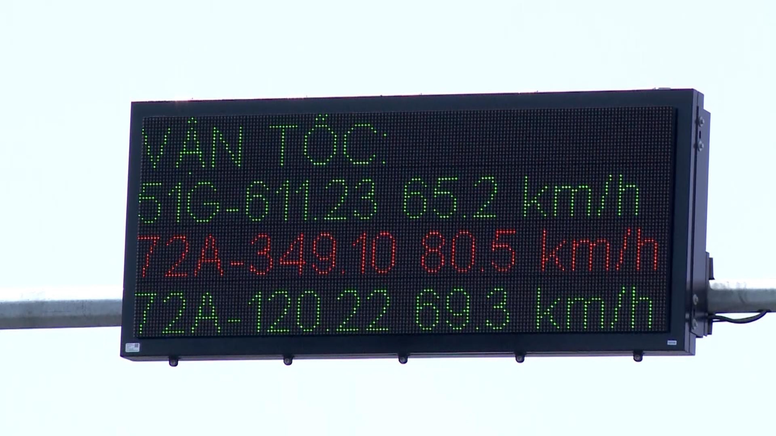 phat nguoi qua camera anh 2