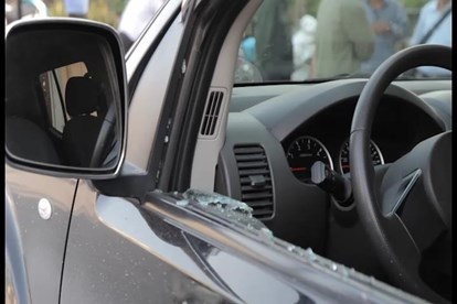 Nhom nguoi dung dao chan xe, danh dap cuop tien cua tai xe hinh anh