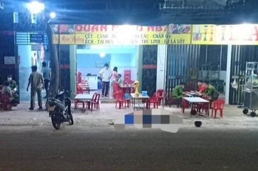 Dang ngoi nhau, thanh nien o Binh Duong bi dam chet hinh anh