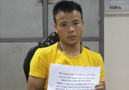 Bat giu nguoi dang bi truy na van chuyen trai phep ma tuy hinh anh