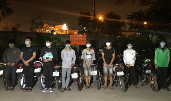 Đua xe trái phép ảnh 1 Dua xe trai phep anh 1