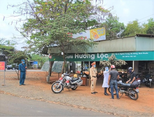 vuot chot kiem dich anh 1