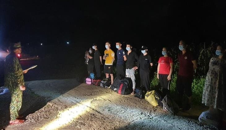 nhập cảnh trái phép qua biên giới ảnh 1 nhap canh trai phep qua bien gioi anh 1