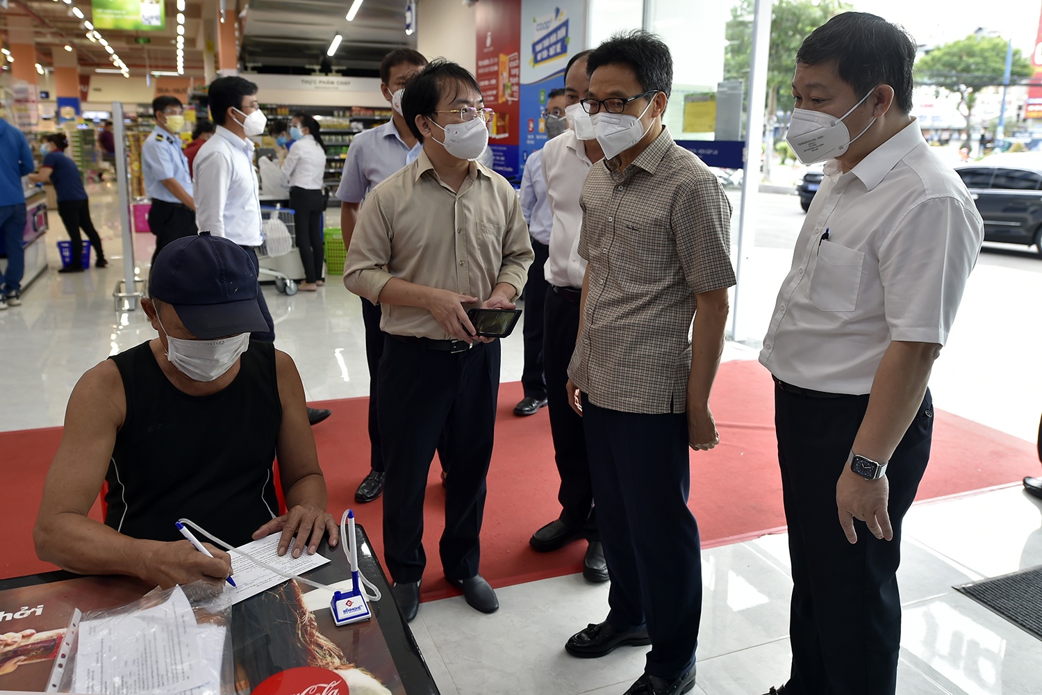 Pho thu tuong Vu Duc Dam anh 10