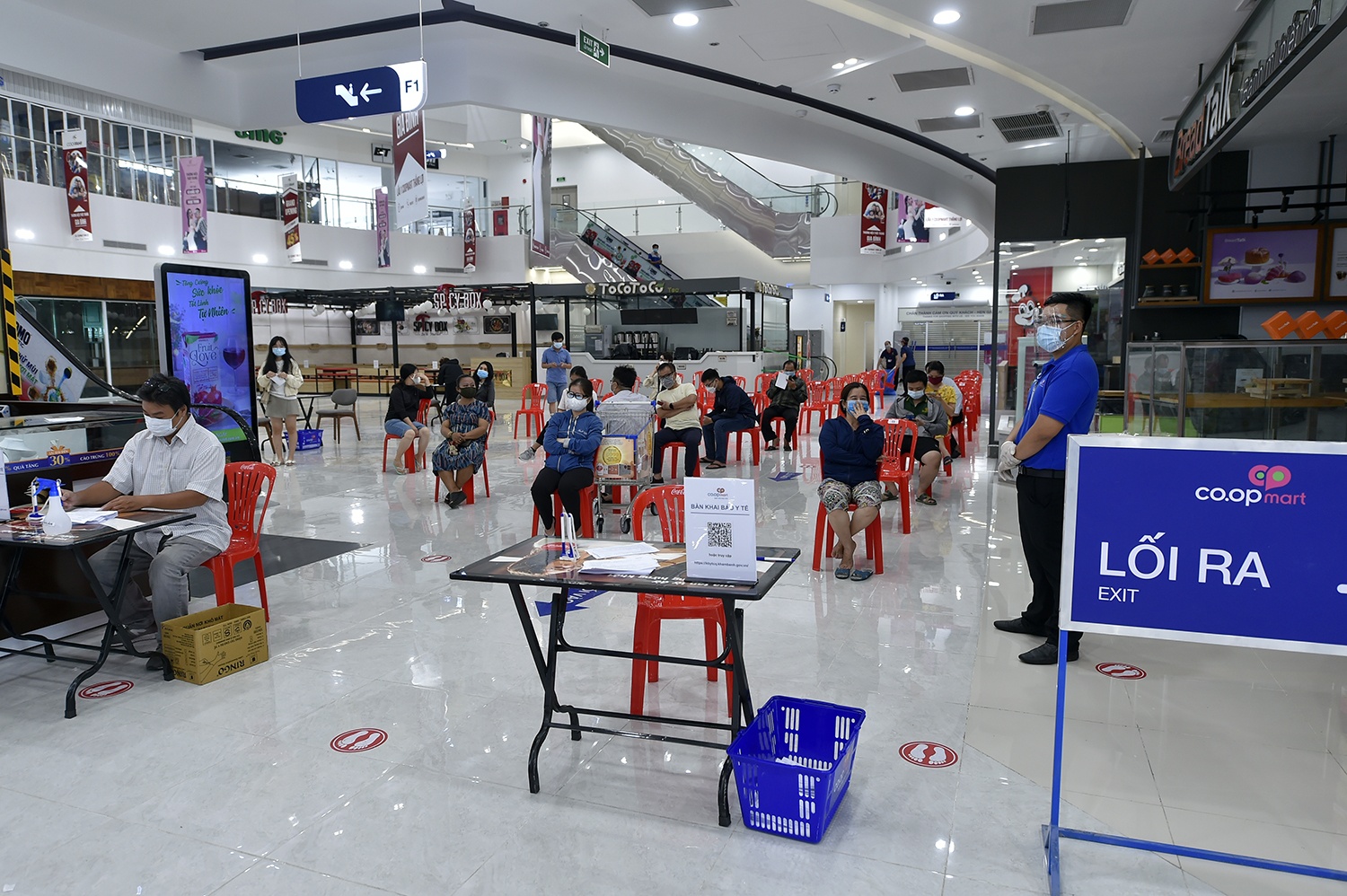 Pho thu tuong Vu Duc Dam anh 8