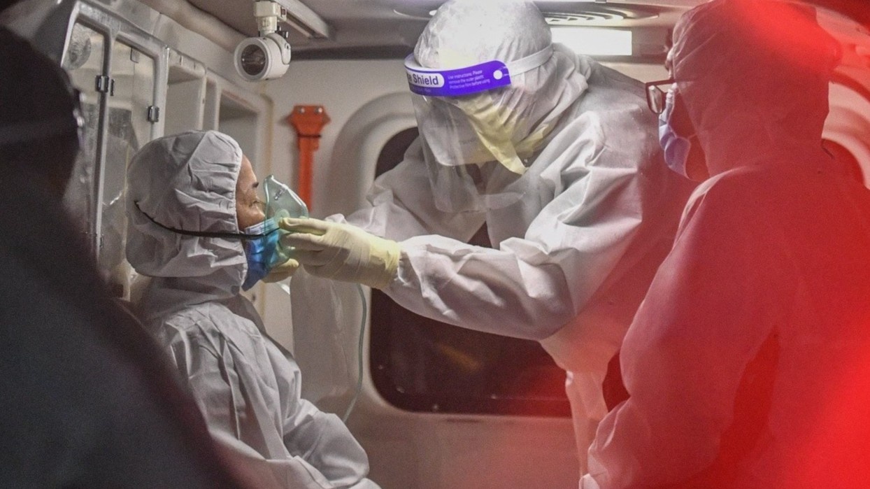 Thu truong Bo Y te,  Nguyen Truong Son,  TP.HCM,  Chi thi 16,  roi se giam dan,  F0,  dieu tri tai nha anh 1