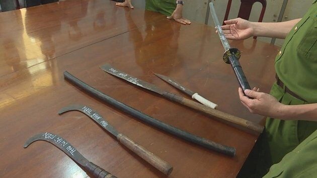 Khoi to 12 bi can trong vu hon chien khien nam sinh tu vong hinh anh