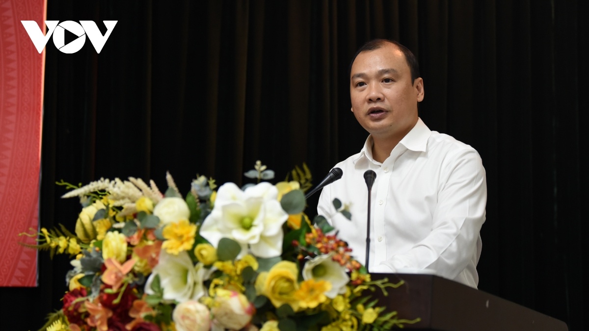 Hoi nghi Trung uong 3 anh 1