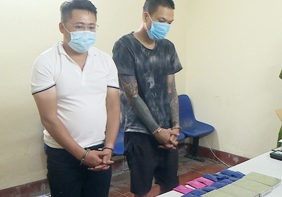 Mua ban trai phep chat ma tuy anh 1