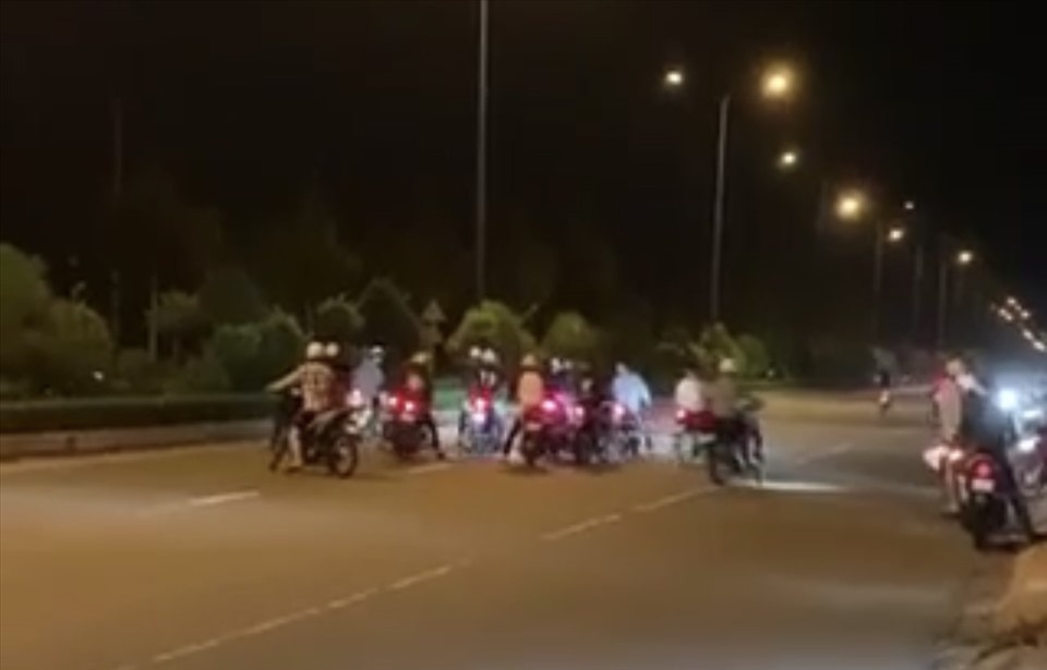 to chuc dua xe anh 1