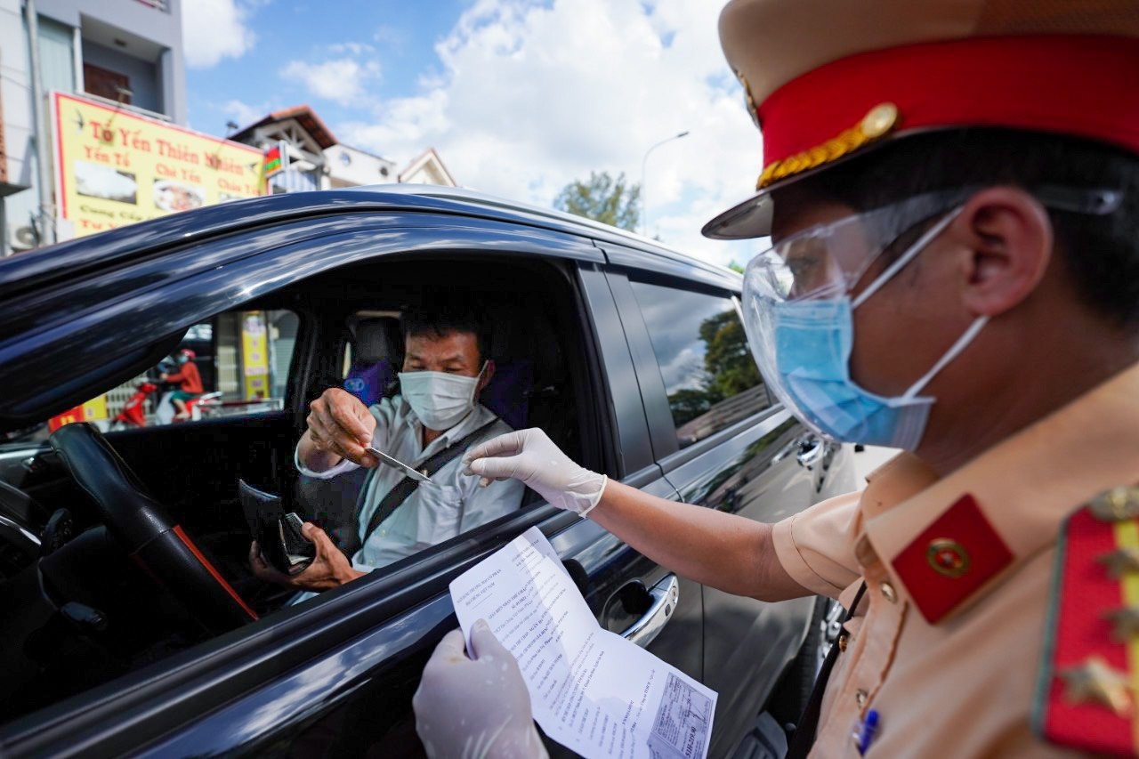 TP.HCM gian cach theo Chi thi 16 them 14 ngay hinh anh