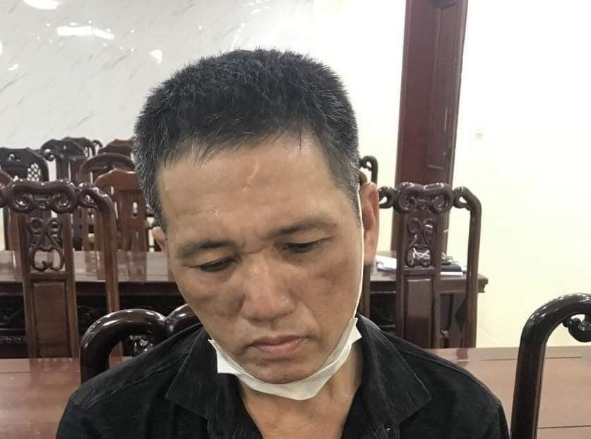 Van dong nghi pham bi truy na mang sung ra dau thu hinh anh