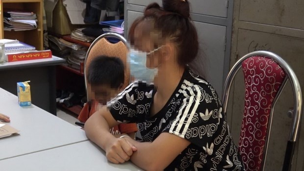 Cong an Cao Bang giai cuu nan nhan bi lua ban sang Trung Quoc hinh anh